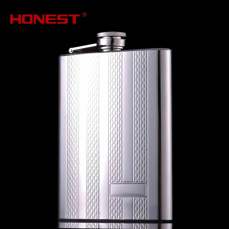 Baicheng Genuine Wine Flask Set8 Ounces Portable Outdoor Portable Stainless Steel Wine Set Double-sided Embossed Gift