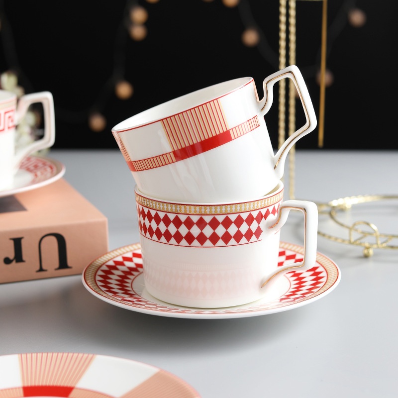 European Style Ceramic Coffee Cup And Saucer Simple Microwave Gold Bone Porcelain Water Set Couple Wedding Hotel Restaurant Gift