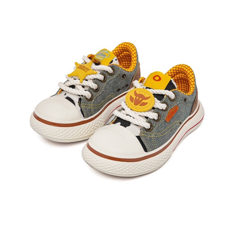 OLDWoody Collaboration Chunky Cute Canvas Shoes,Chunky Sole Height-Increasing Low-Top Canvas Shoes,Durable And Breathable For Men And Women.