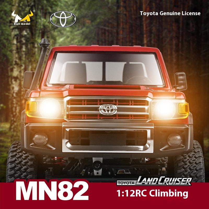 Mangniu MN82 Full Scale Off-road Climbing Vehicle Four-wheel Drive High Horsepower Toyota Pickup RCRemote Control Car Model
