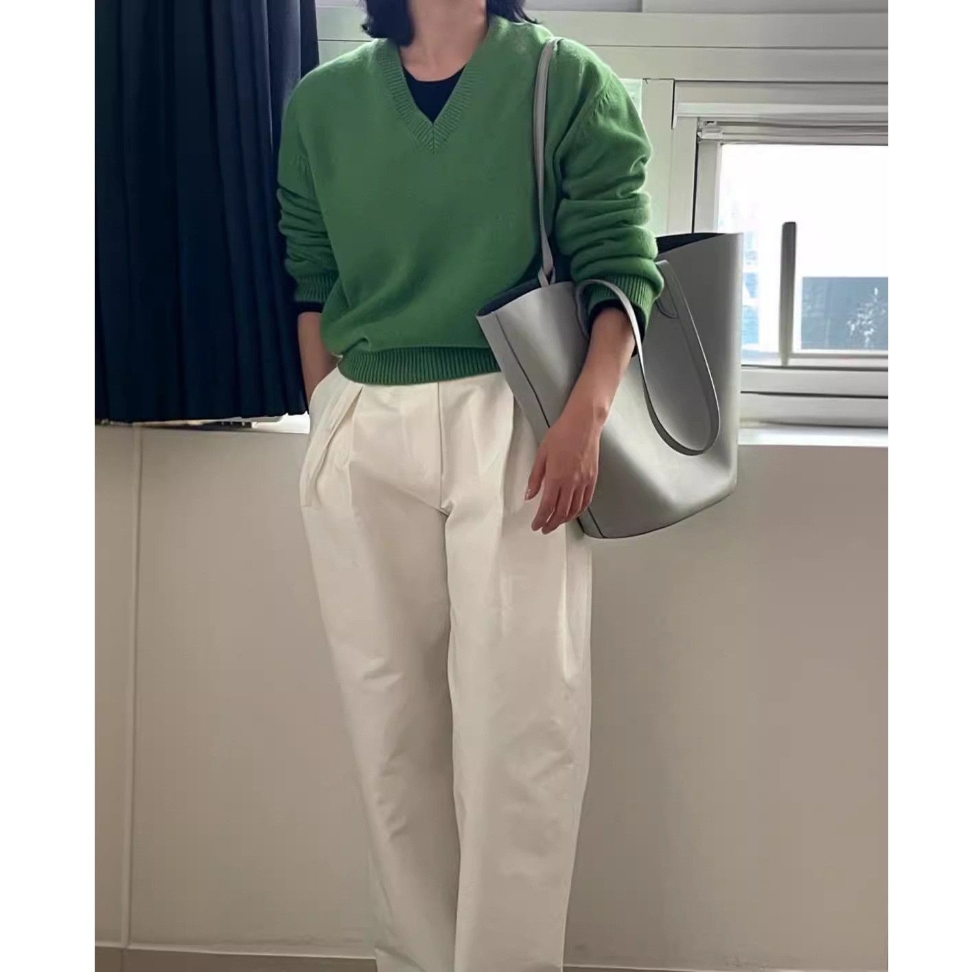 Winter Korean Designer Lazy Casual Simple Solid Color Pullover V-neck Drop Shoulder Knitted Sweater