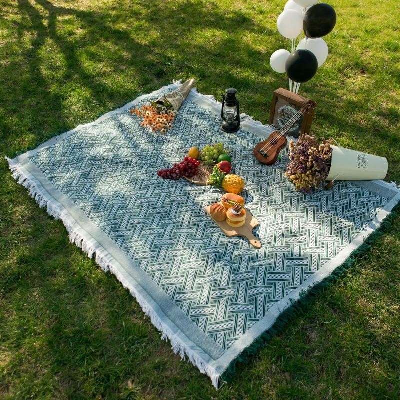 Picnic Mat Nordic Style Moisture-proof Mat Thickened Camping Outdoor Portable Mat Lawn Mat Foldable Mat
