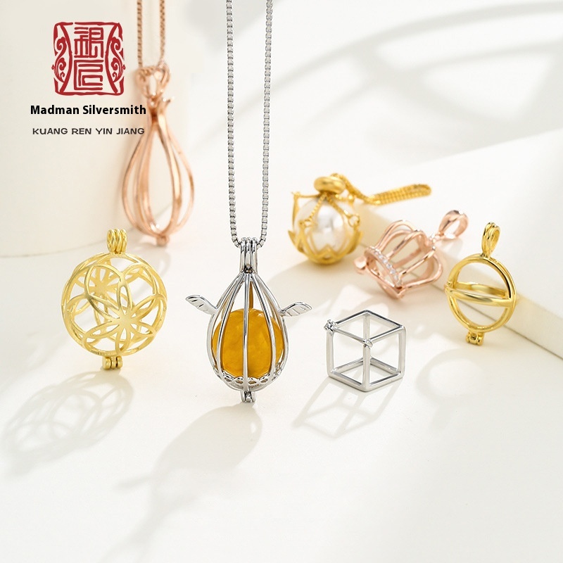 Scented Sachet Ball Hollow Fragrance Ball Pendant Empty Holder Men And Women Carry-on Aromatherapy Ball Pendant Pendant Buckle Accessories