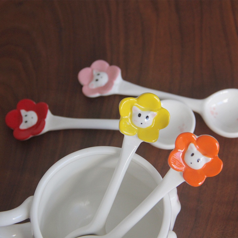 Creative Cartoon Hand-painted Ceramic Cat Spoon Cute Flower Rice Spoon Dessert Spoon Girlish Coffee Stirring Spoon