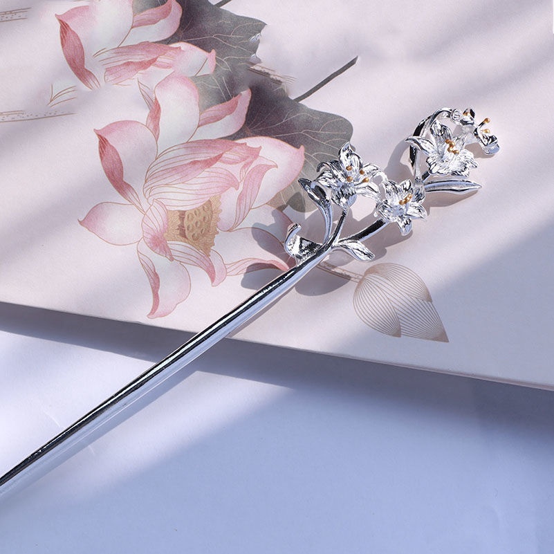 Ancient Style Lily Flower Step-shaking Hairpin For Women Simple Popular Hairpin Chinese Style Forest Silver-plated Hairpin Hair Accessories