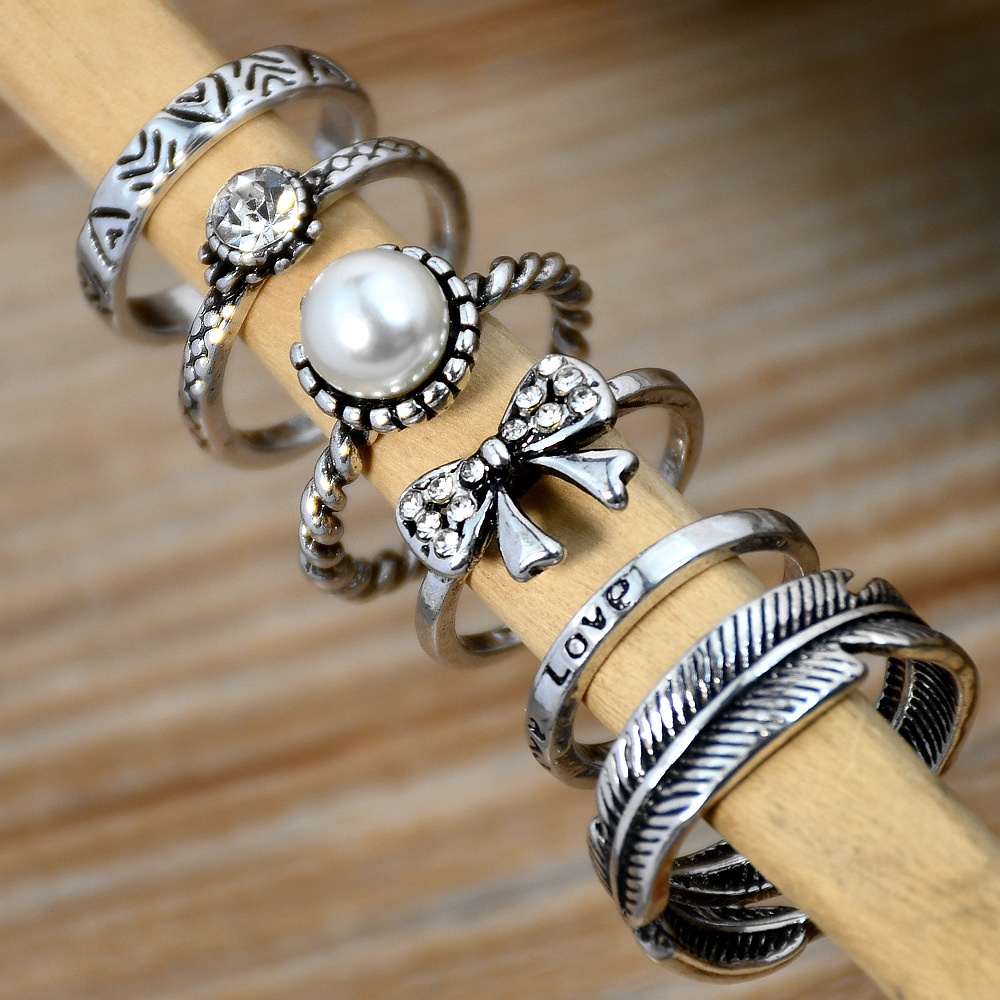 Sweet And Cool Style Personality Retro Combination Set Bow Ring Female Niche Design Pearl Inlaid Silver Ring