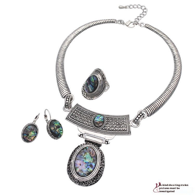 SZ028 European And American Colorful Shell Collar Clavicle Chain Female Personality Ring Earrings Neck Jewelry Three-piece Set Jewelry