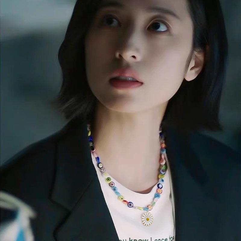 Autumn And Winter All-match Fresh Flower Clavicle Necklace Korean Niche Danni Zhou Yutong Glass Bead Daisy Necklace
