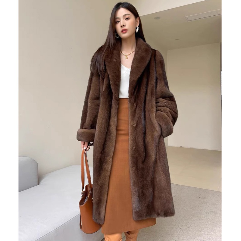 Women's Mink Coat Velvet Retro Style Lapel Long Mink Fur Coat Winter Casual Warm Windbreaker