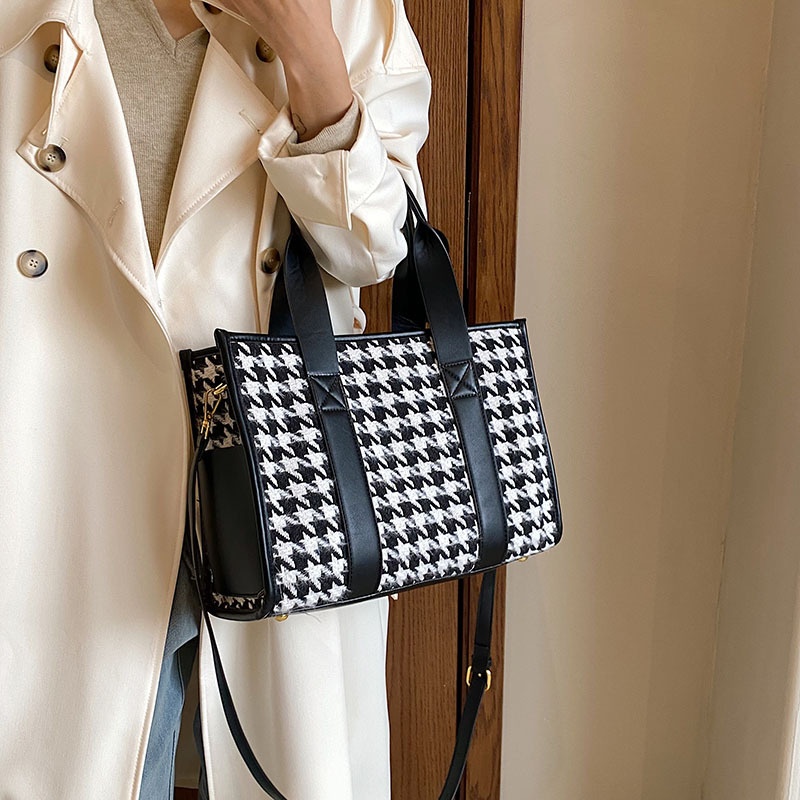 High-value Fabric Hand-held Tote Bag For Women Retro Fashion Shoulder Messenger Bag