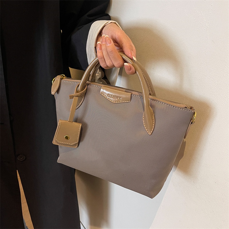 Oxford Cloth Lightweight And Practical Dumpling Bag For Women Fashion Handbag High-end Shoulder Messenger Bag