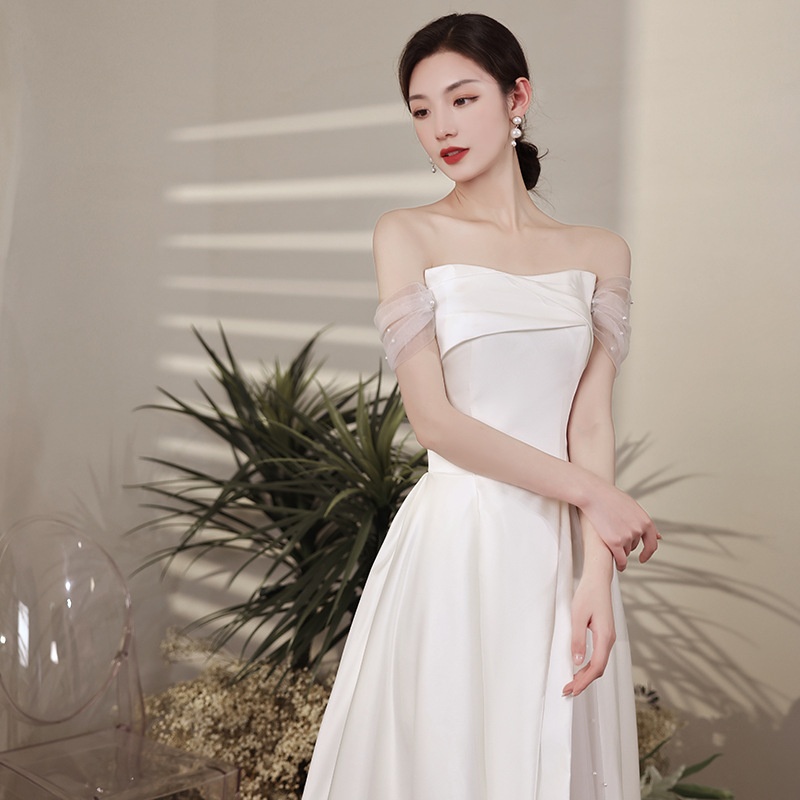 French Light Wedding Dress Satin Toast Dress Bride Wedding White Evening Dress Banquet One Shoulder Simple Temperament Travel Shoot
