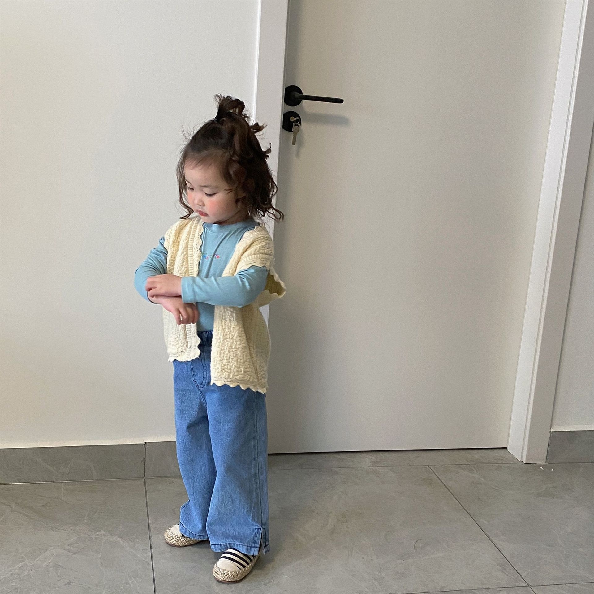 Laibaobao Spring Korean Children's Clothing Korean Version Middle Children's Solid Color Lace Knitted Vest Sleeveless Cardigan