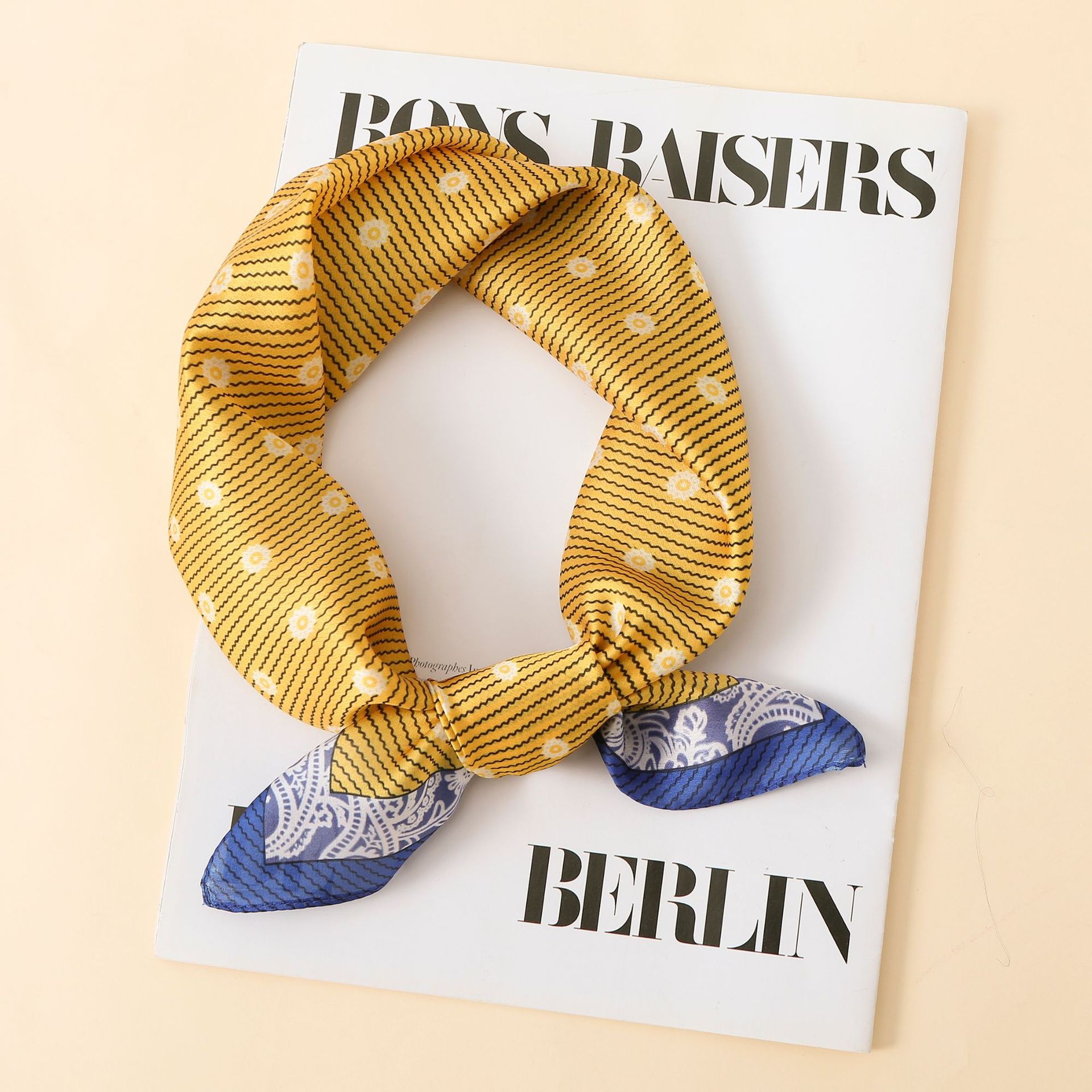 Korean Small Daisy Satin Small Square Scarf Women's Fashion Thin Decorative Small Scarf Silk Scarf Sun Protection Imitation Mulberry Silk Neck Scarf