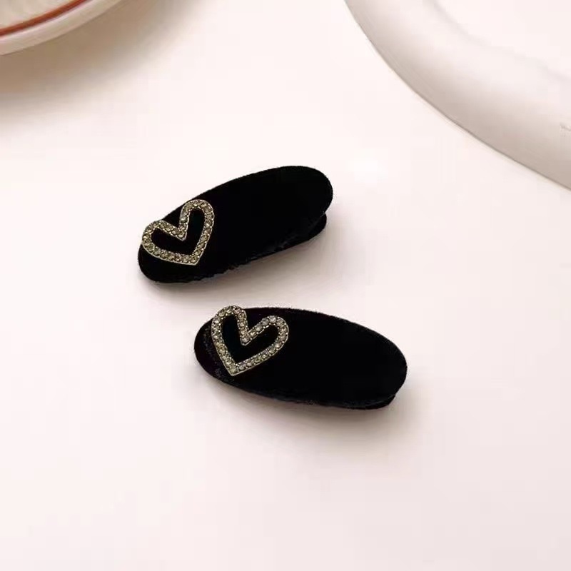 Mini Velvet Heart Hair Clip:Side Clip With Rhinestones,Elegant Women’s Hair Accessory
