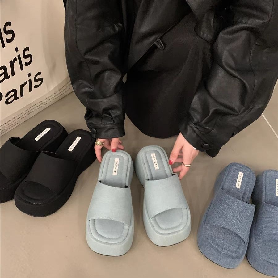 Thick-soled Flip Flops For Women Summer Outdoor Wear Design Niche Platform Shoes Open-toed Sandals Slippers Women's Shoes