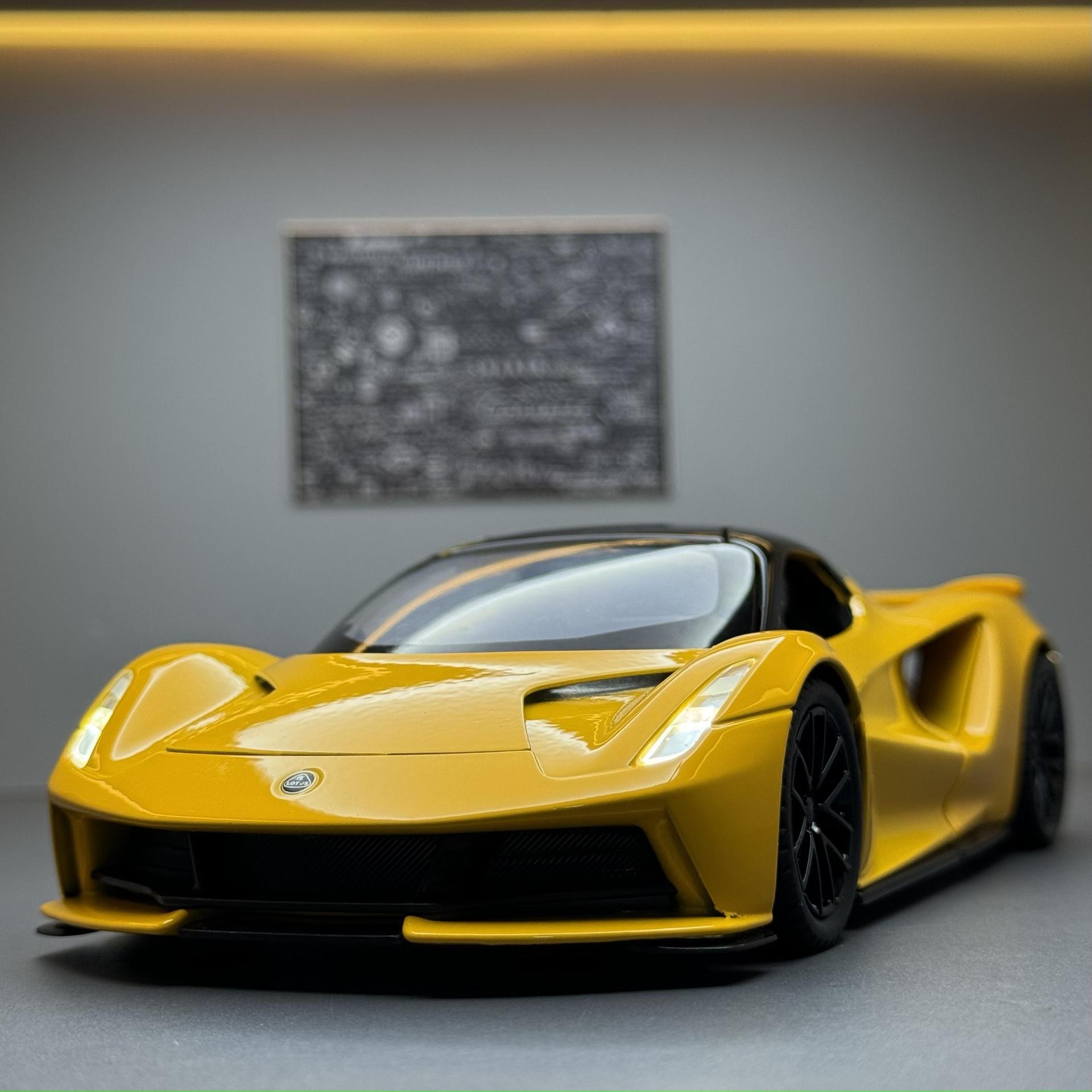 Haochi Alloy Car Model1:24 Lotus Electric Car With Sound And Light Pull Back Toy Sports Car Music Model Ornaments