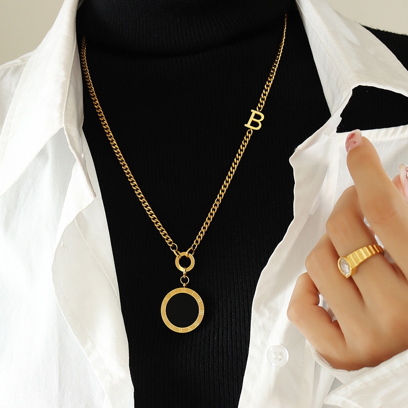 High Collar Long Fashionable All-match Roman Black And White Double-sided Pendant Sweater Chain European And American Hot-selling Jewelry M004