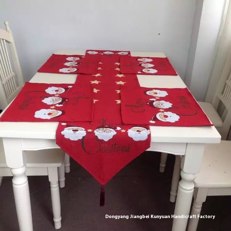 Red Santa Claus Table Runner Tablecloth Home Soft Decoration Tea Table Placemat