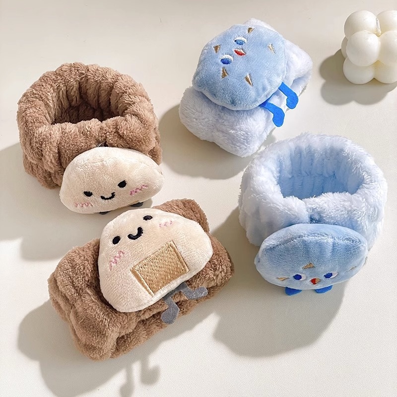 Autumn And Winter Plush Face Washing Wristband Artifact Waterproof Splash Washing Cuffs Moisture-proof Sports Sweat-absorbing Wristband Sleeve