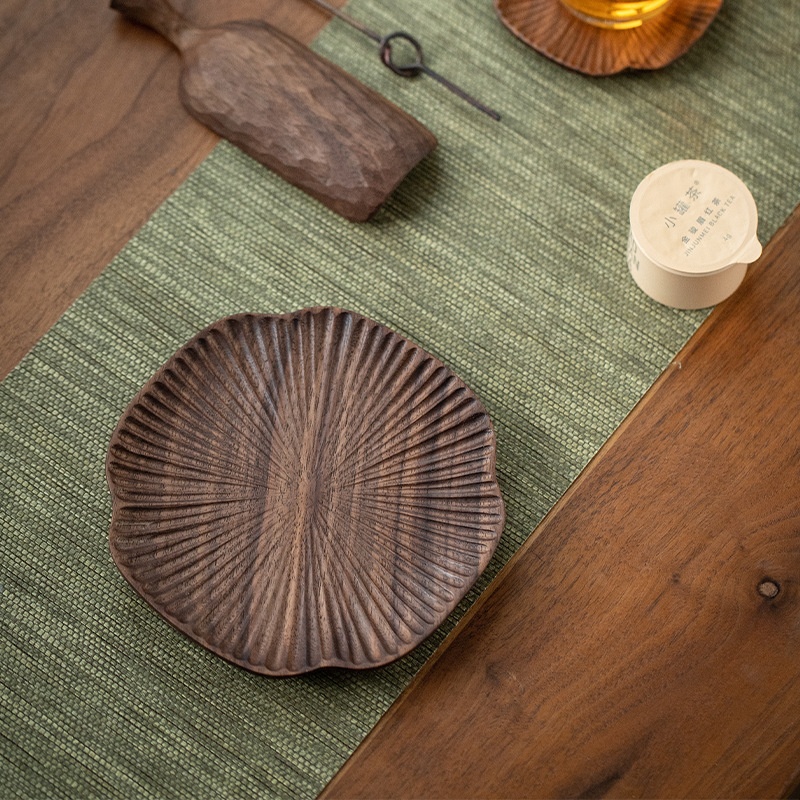 Walnut Four-leaf Clover Teapot Creative Handmade Solid Wood Retro Kung Fu Tea Set Tea Ceremony Non-slip Coaster Cup Holder