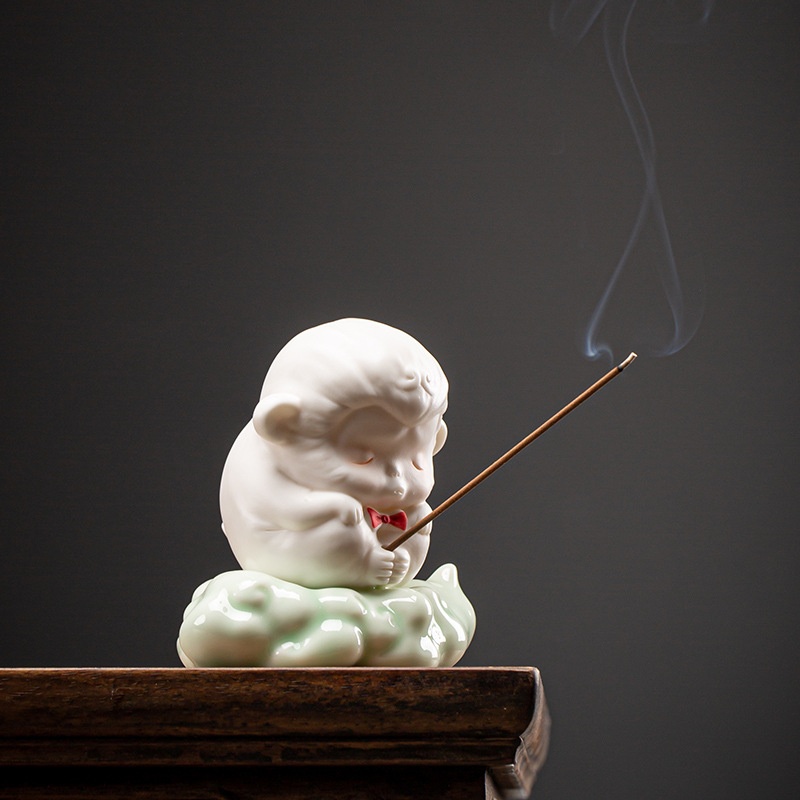 Creative Zen Ceramic Monkey Ornaments Small Incense Burner Household Sandalwood Wukong Aromatherapy Indoor Incense Holder Incense Holder Wire Incense Plug