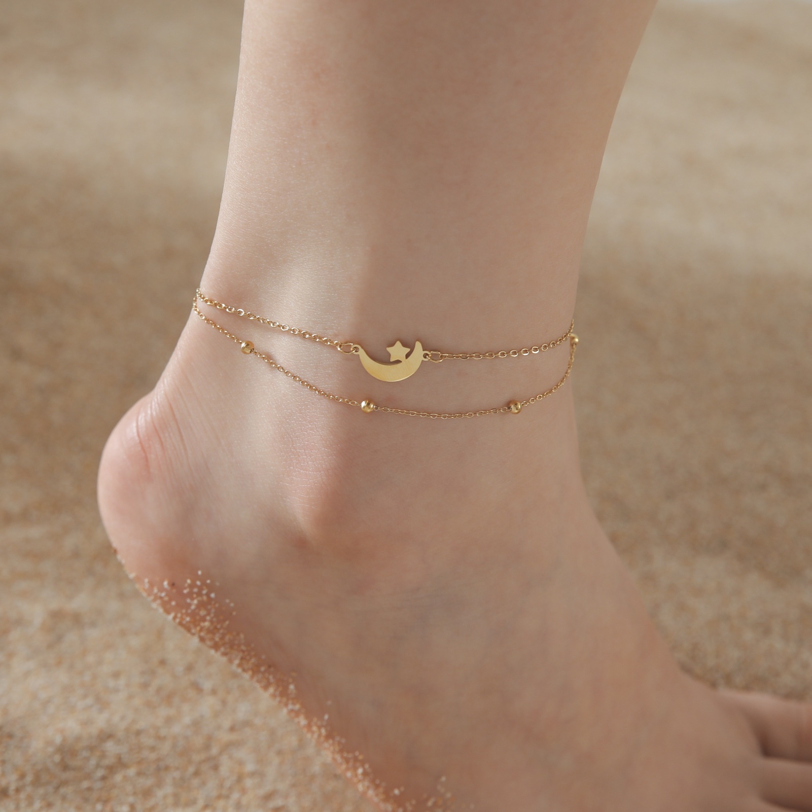 Bohemian Style Anklet With Crescent Moon And Star Pendant–ACharming Stainless Steel Anklet For Barefoot Beach Style.