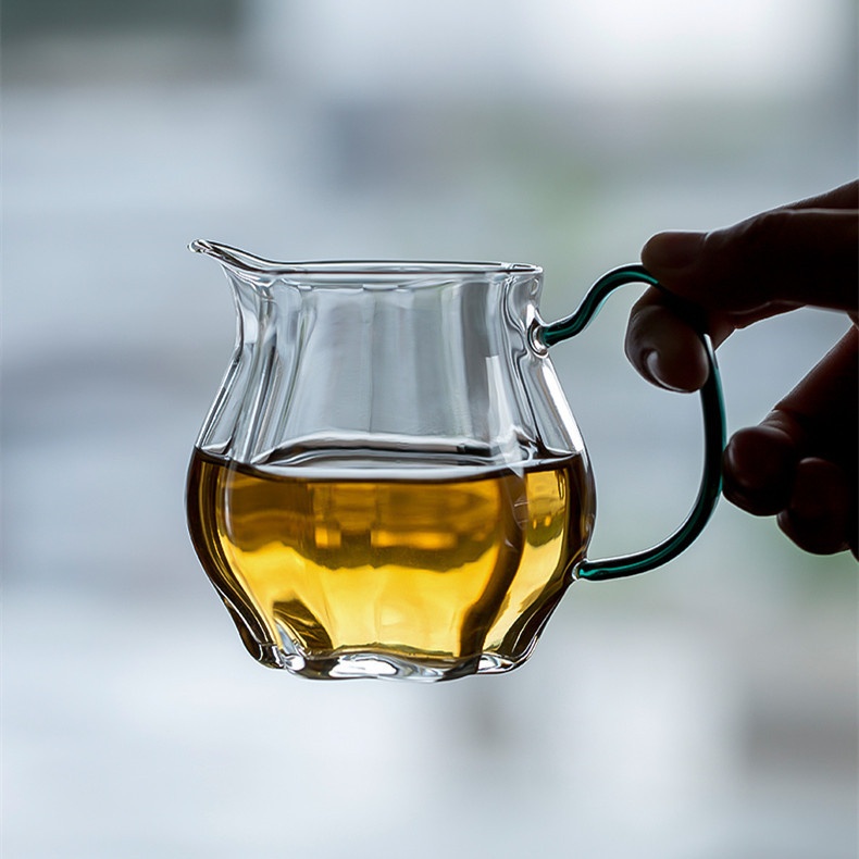 Japanese Style Glass Fairness Cup Tea Ceremony Tea Sea Kung Fu Tea Cup With Handle Thickened Tea Divider Melon Edge Fairness Cup