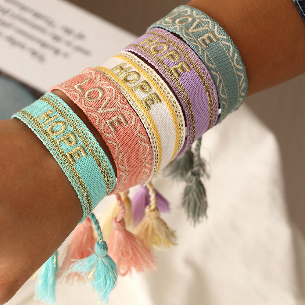 BZ1523 European And American Ethnic Style Hand-woven Retro Embroidery LOVELetter Tassel Bracelet