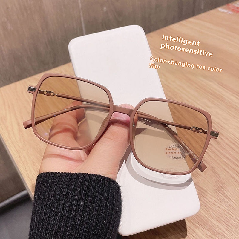 Color-changing Glasses High Value Myopia With Degree Anti-blue Light Optical Retro Large Frame Slimming Net Red Flat Glasses