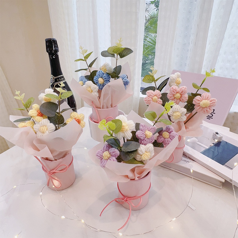 Valentine's Day Gift Hand-woven Bouquet Hug Bucket Small Bouquet Plush Bouquet Birthday Gift For Girls520