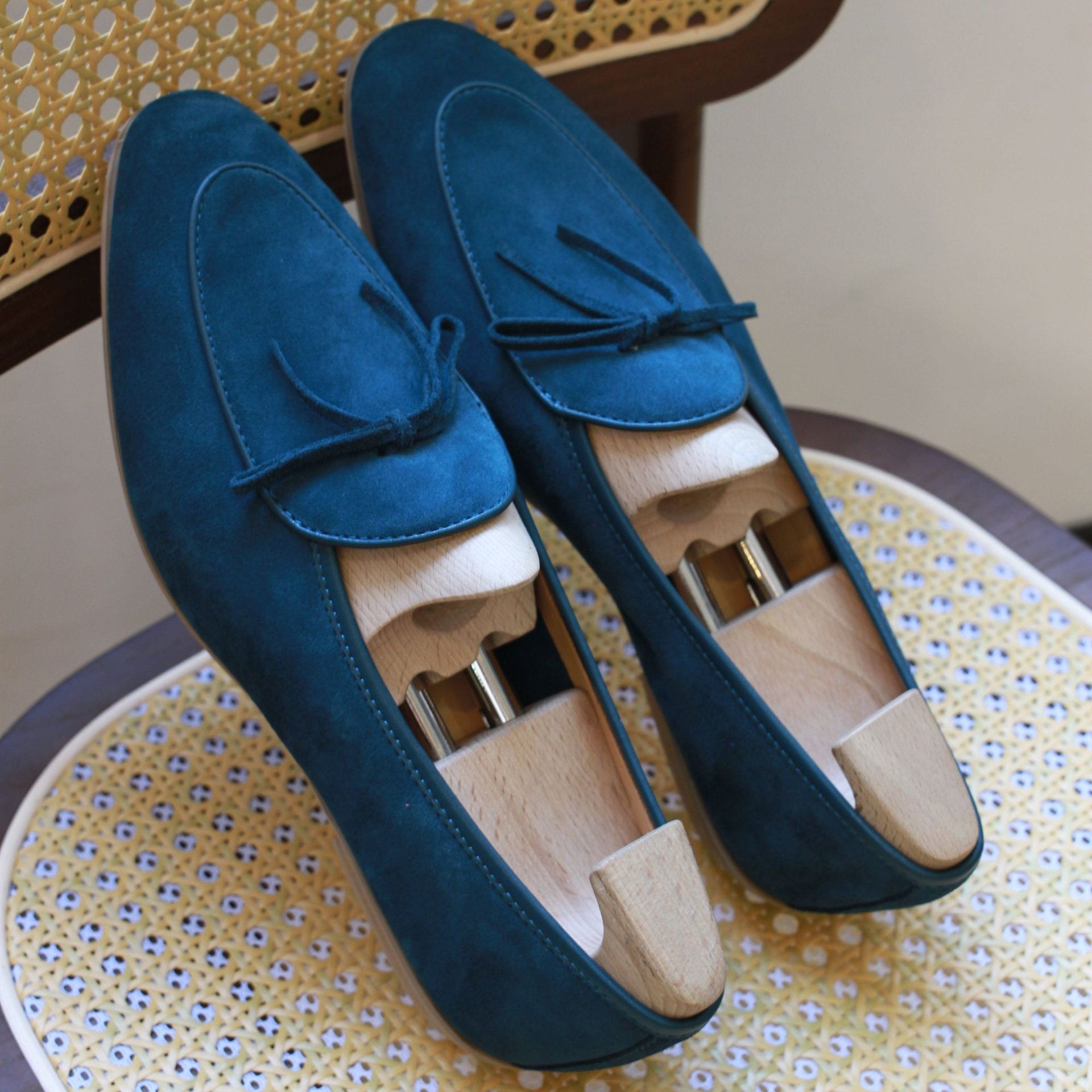 British Summer Men's Loafers One-step Suede Thick Sole Fashionable Breathable Versatile Tassel Butterfly