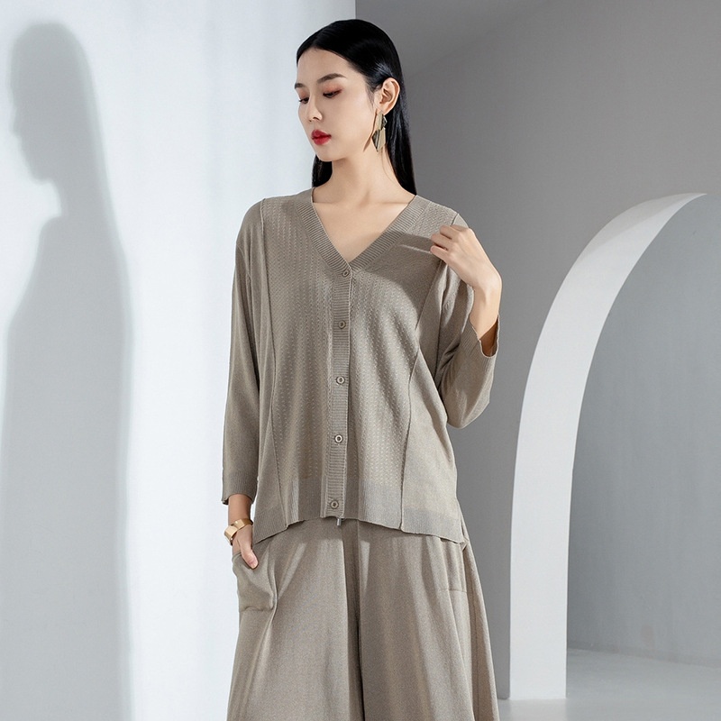 Base Shirt Knitted Cardigan Women Spring And Summer Silk Slightly Fat Women's Wear V-neck Slim Knitted Top