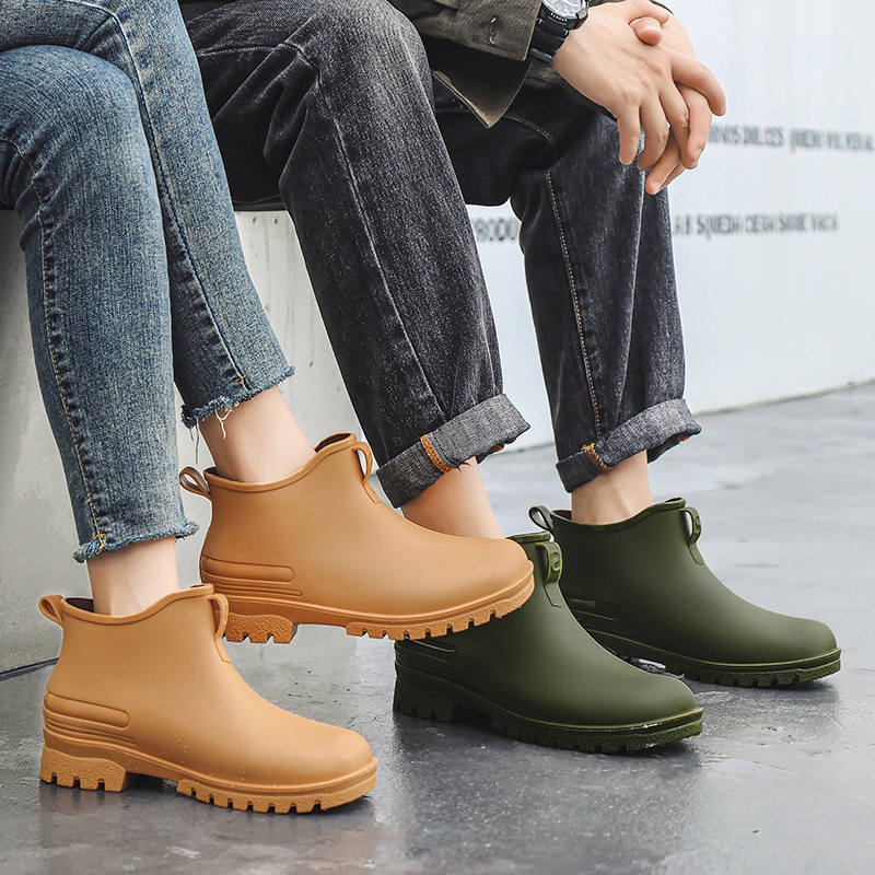 Fashionable Rain Boots–Versatile Martin Boot Style,Fleece-Lined For Warmth,Waterproof,Anti-Slip,And Fresh In Design.
