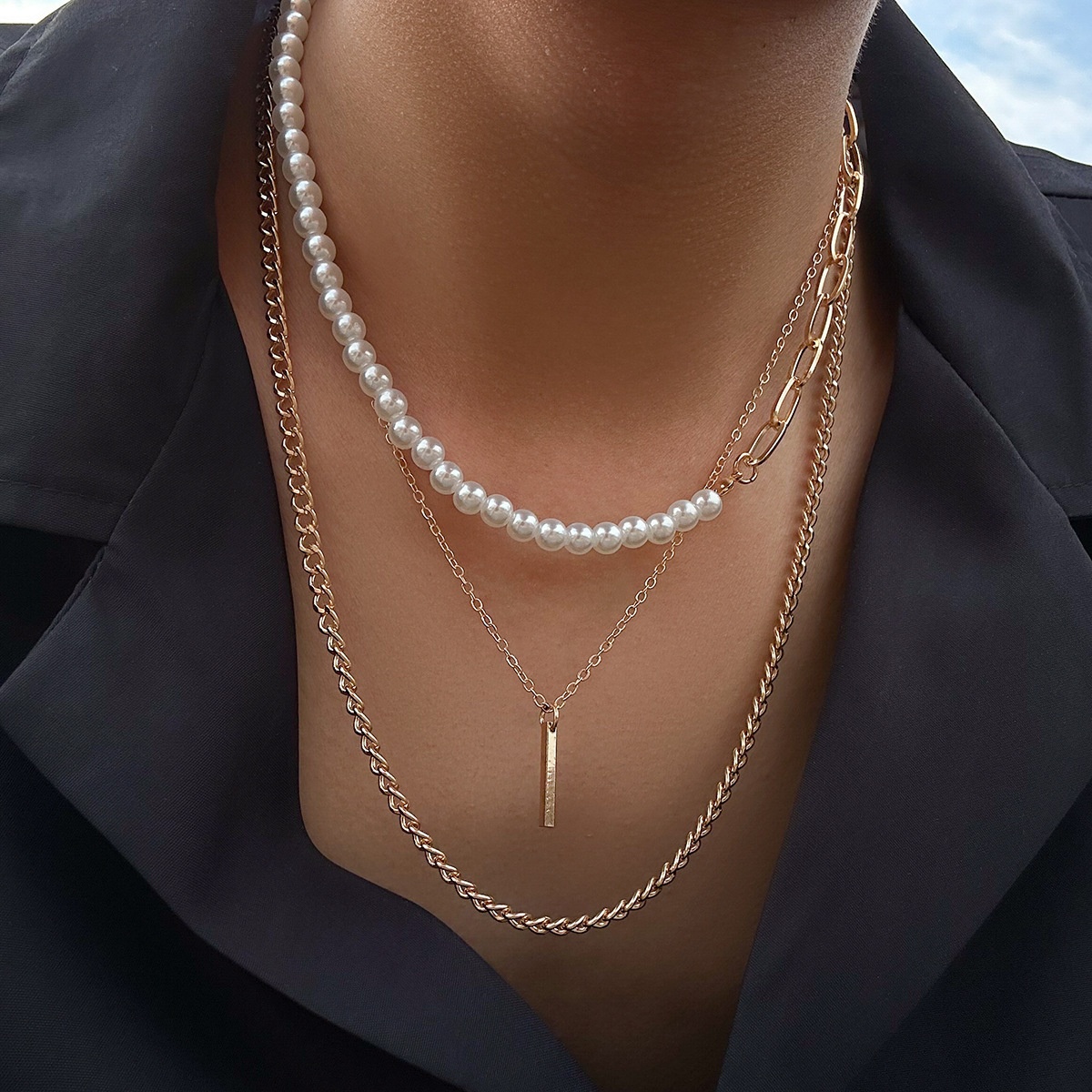 Fashionable Multi-layer Spliced Pearl Necklace–AHigh-end,Versatile Piece Perfect For Layering.