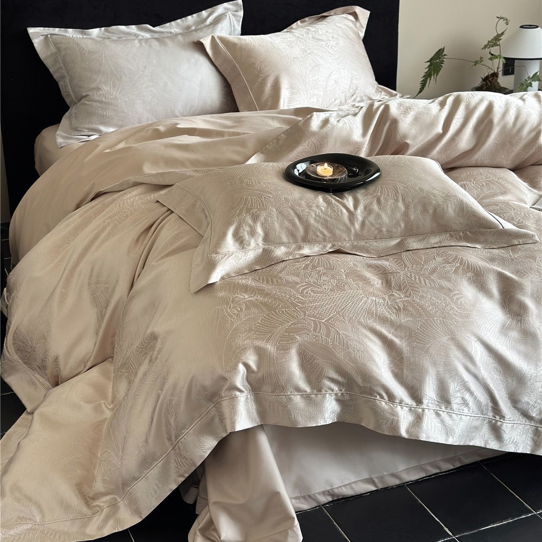 Italian Light Luxury High Precision Brocade Jacquard Bedding Bedding High-end Pure Cotton Long-staple Cotton Four-piece Set