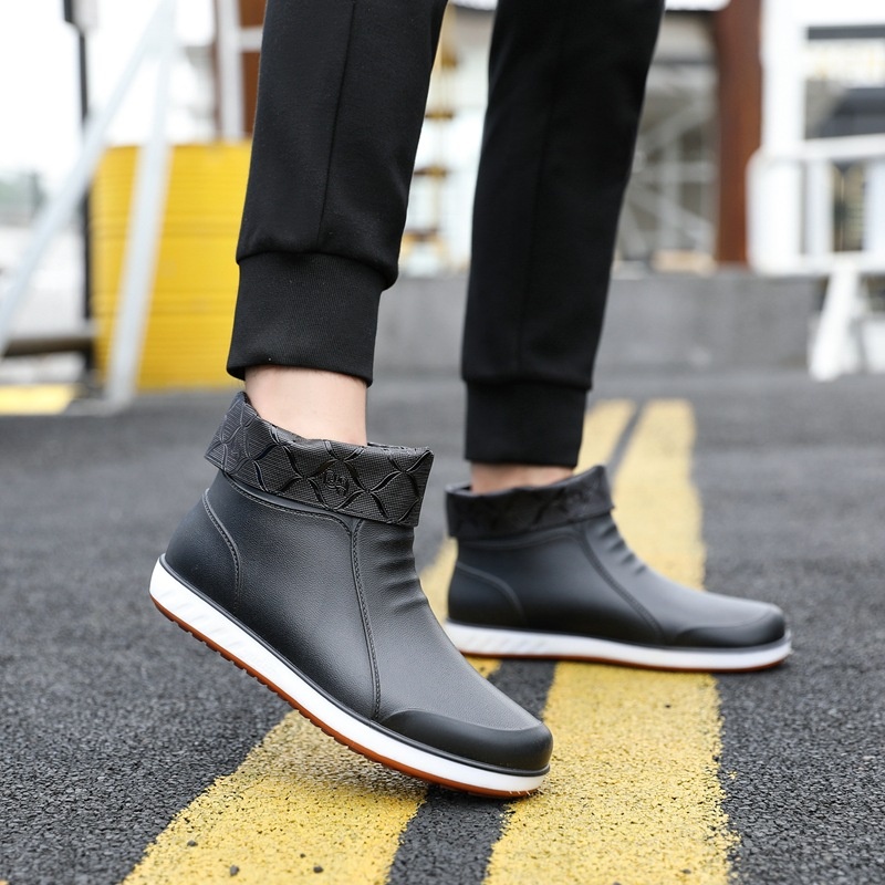 Men's Rain Boots Four Seasons Korean Short-tube Low-top Fashion Plus Velvet Rain Boots Non-slip Wear-resistant Water Shoes Work Waterproof Rubber Shoes
