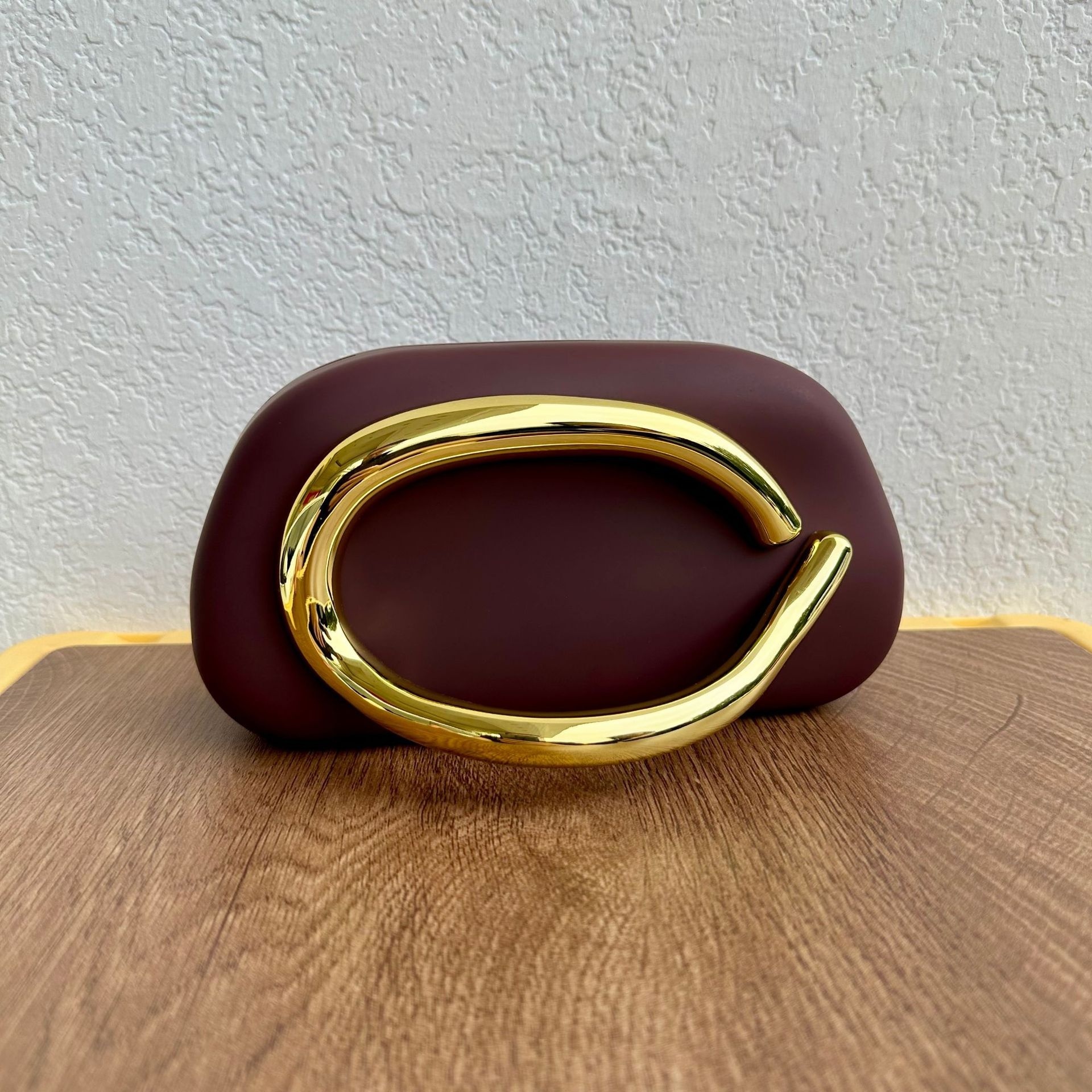 Retro Niche Red Metal Box Small Square Bag European And American Party Vacation Dinner Versatile Mobile Phone Bag Crossbody Small Bag