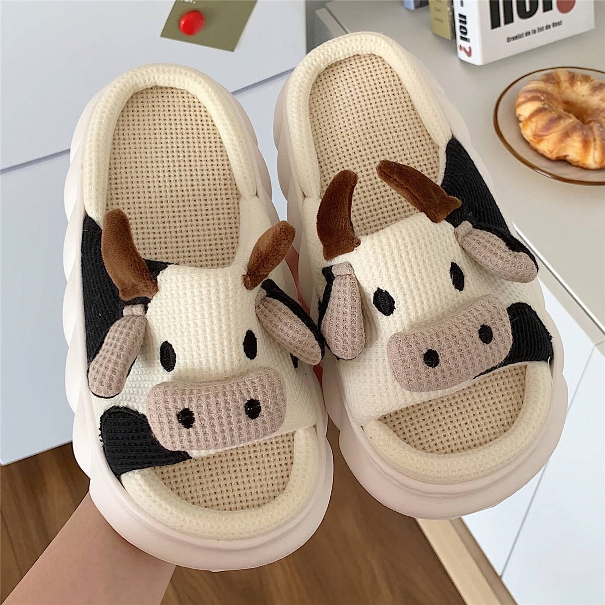 Cute Cartoon Cow Linen Slippers Indoor Home Non-slip Summer Men And Women Shit-feeling Cotton And Linen Sandals