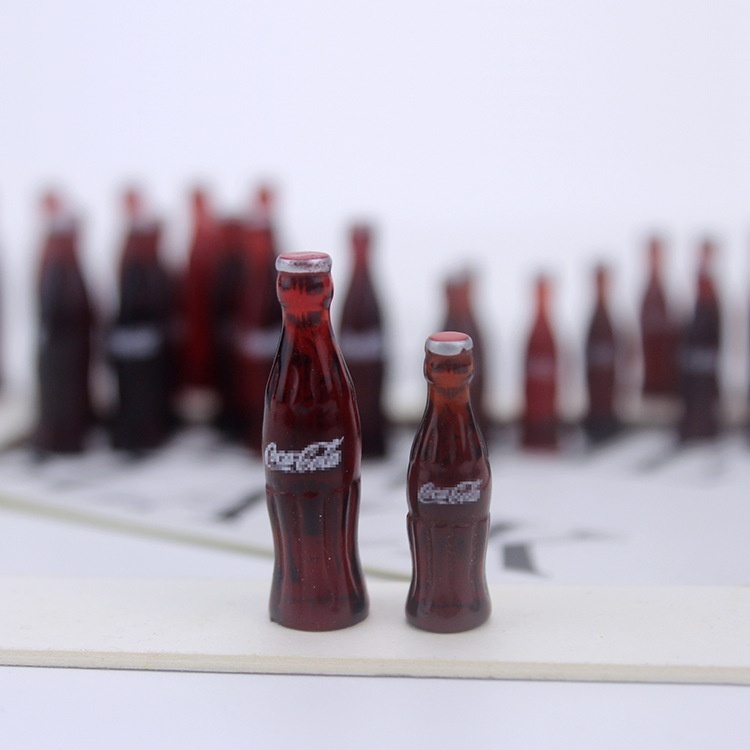 52 DOLLHOUSEMiniature Food And Soda Model Doll House Accessories Blind Box Mini Bottle Of Coke D176