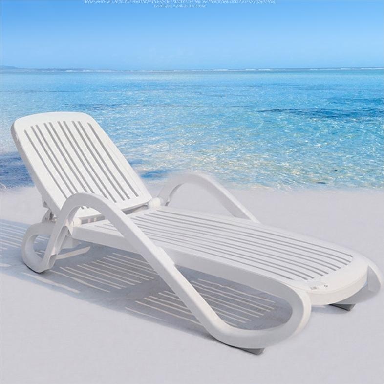 Outdoor Leisure Plastic Beach Chair Scenic Pool Lounge Chair Outdoor Folding Lounge Chair