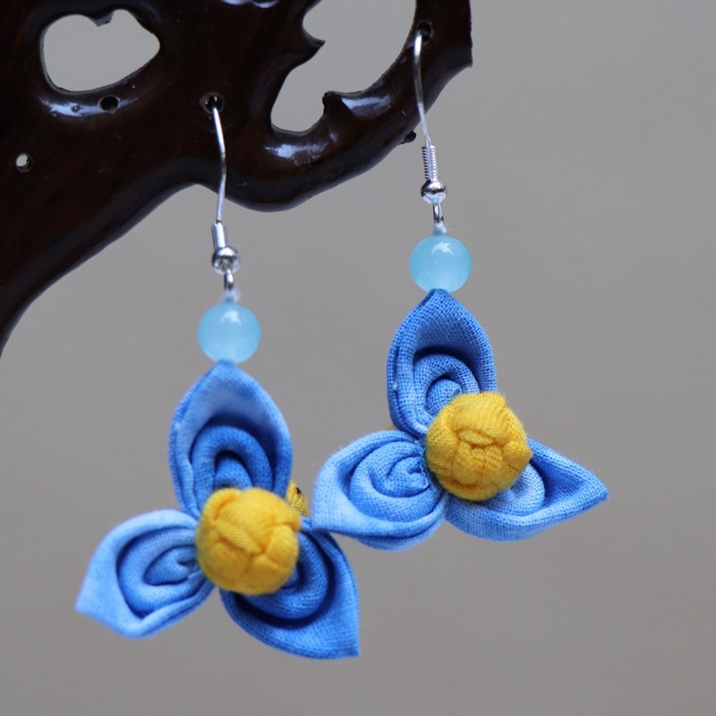 Yunnan Dali Ethnic Style Blue Tie-dye Earrings Hand-woven Tie-dye Earrings Travel Gift