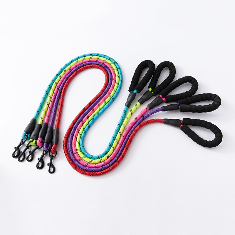 Pet Supplies Reflective Multi-color Round Rope Dog Leash Dog Chain Dog Pull Comfortable Handle For Large And Medium Dogs