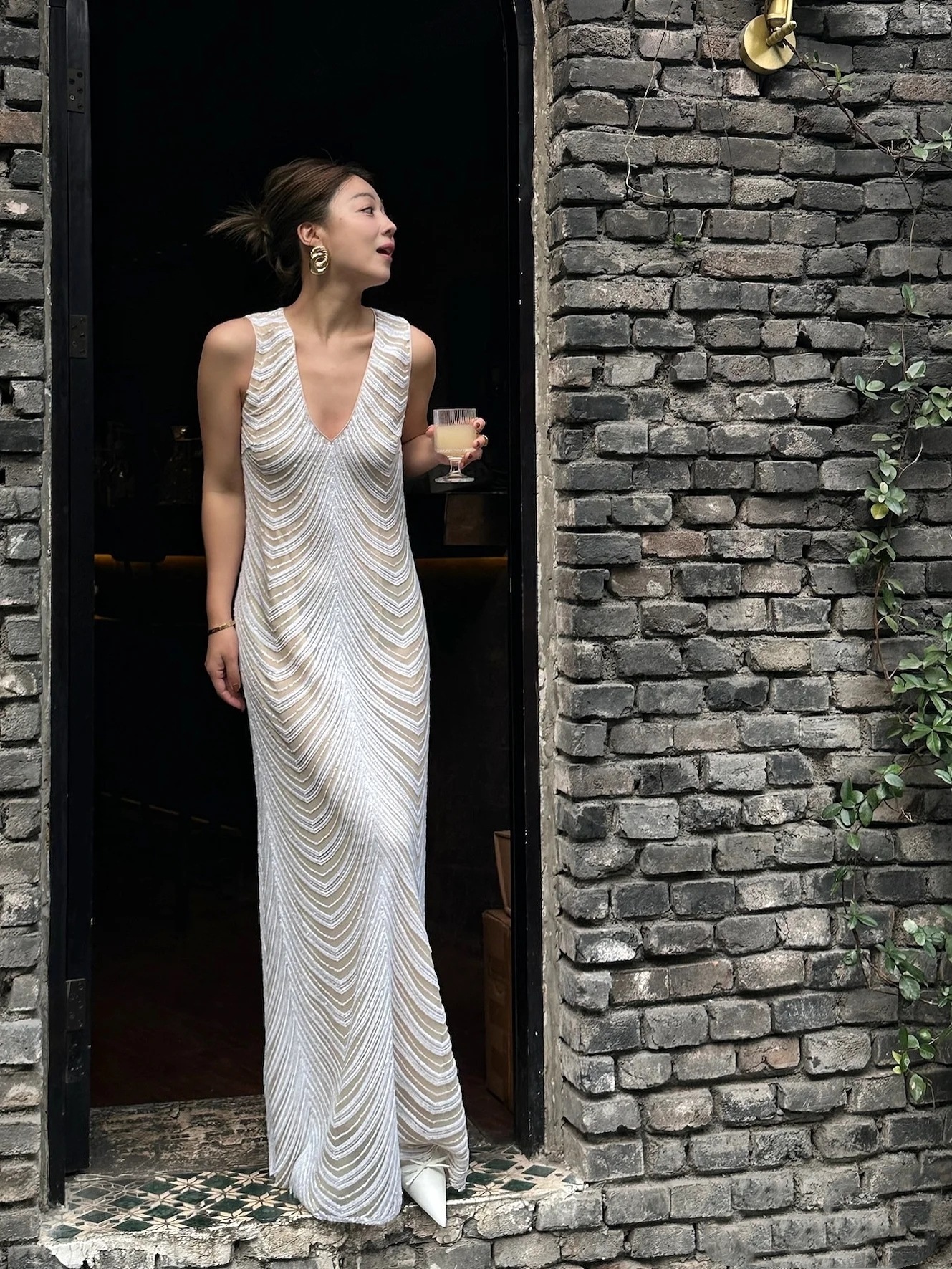 A Luxurious And Sophisticated High-waisted Sequined Fishtail Evening Gown