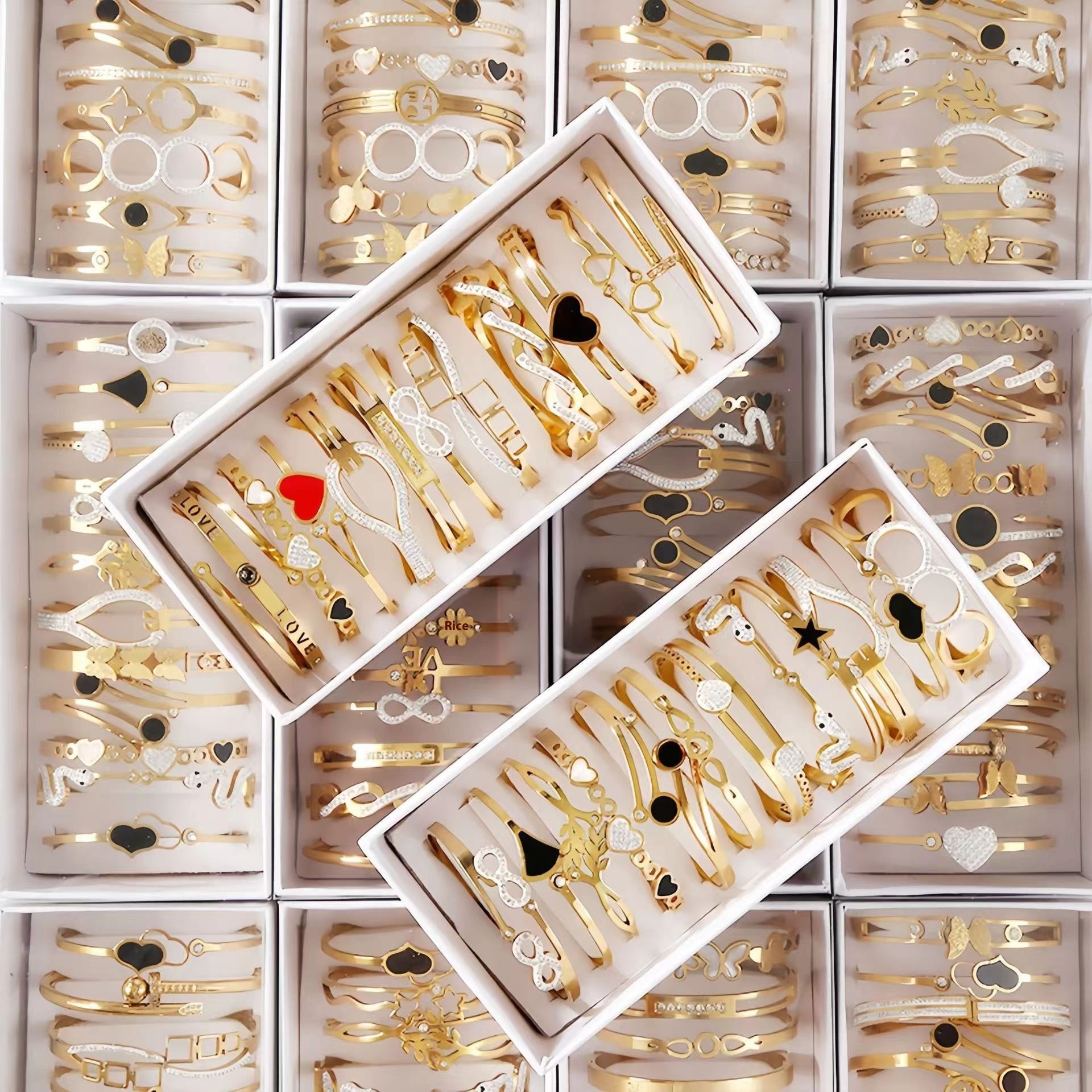 Hot Fashion High Sense Personalized Jewelry Bracelet Mixed Batch Titanium Steel Gold-plated Bracelet Bracelet