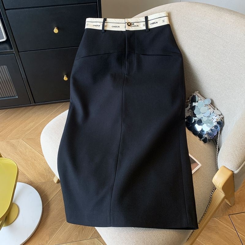 High-waisted Letter A-line Straight Skirt