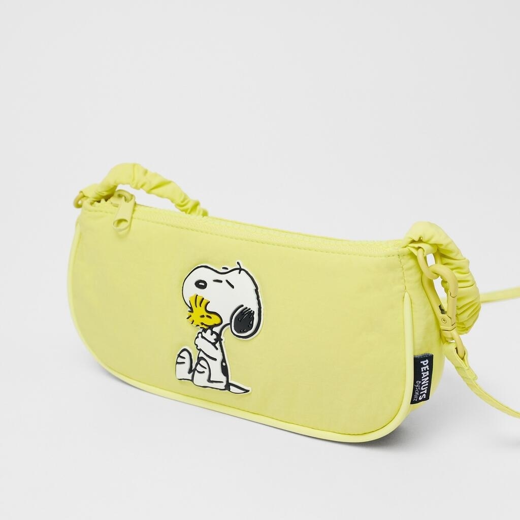 21 Beige Mouse Messenger Bag Lightweight Light Yellow Snoopy Shoulder Bag