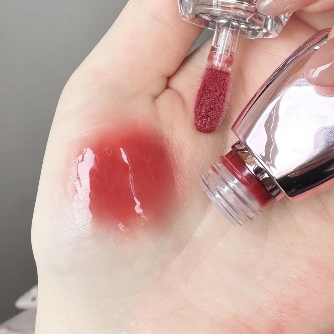 Pico Bear Lip Plumping Gloss Water Gloss Lip Glaze Low Saturation No-Makeup Lip Glaze Lip Gloss Plump Lip Moisturizing Transparent Layering