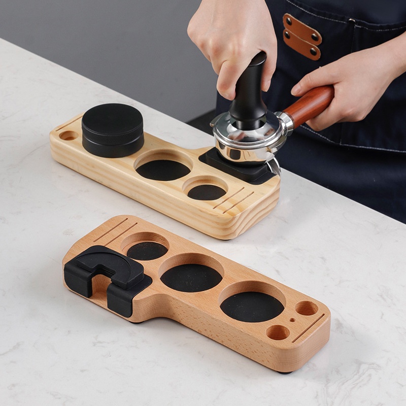 Translate:Coffee Machine Handle Accessories Storage,Beechwood Tamper Stand,Cloth Powder Trowel Holder,Auxiliary Coffee Tamping Stand