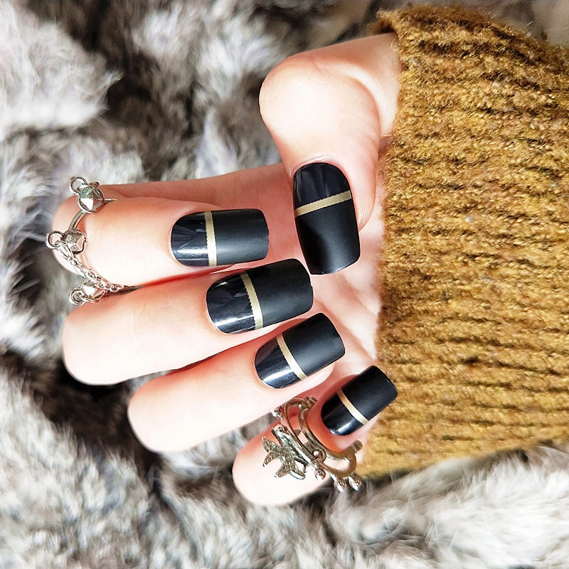 24 Pieces Of Black Matte Gold Line False Nails Wearable Detachable Nail Art Bridal Style Nail Art Finished Nail Patches